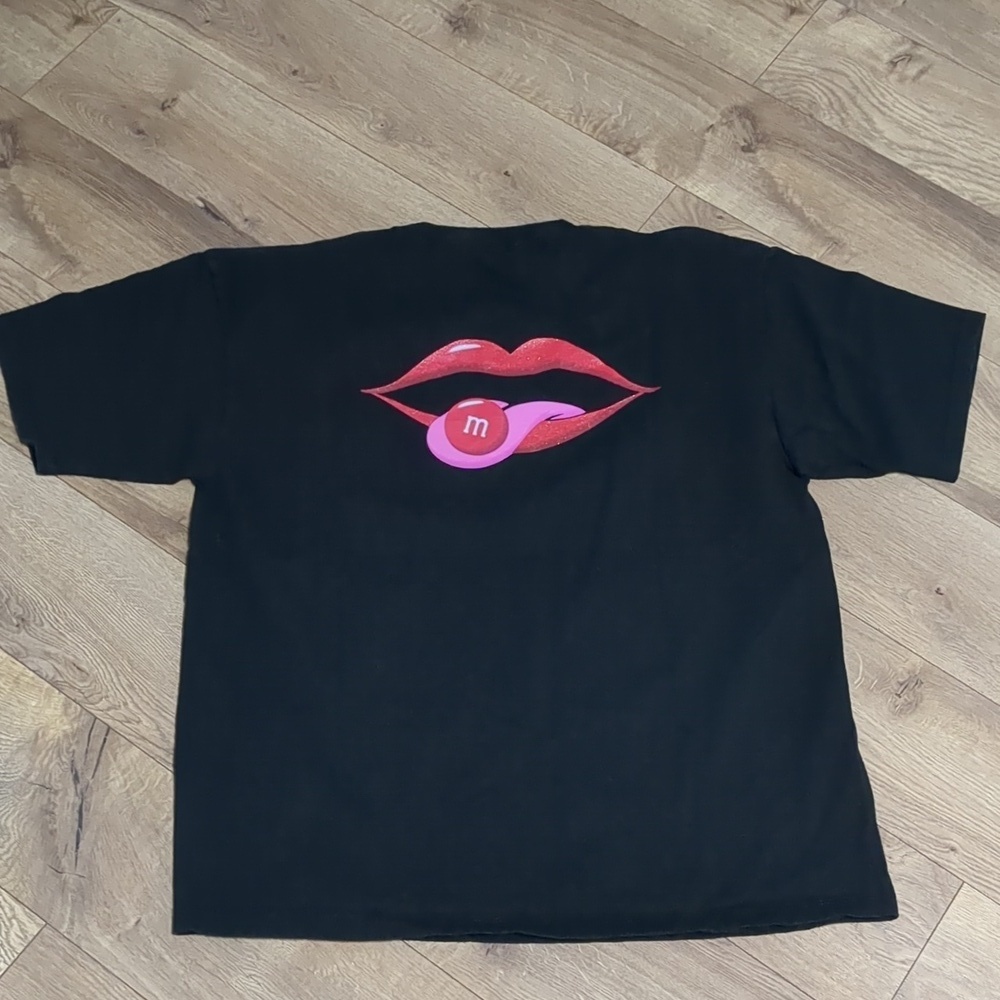 M&M Brand Unisex T-Shirt Size Large